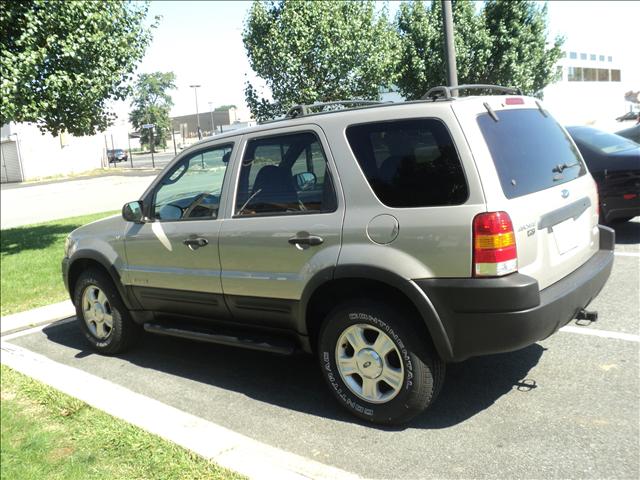 2001 Ford Escape ESi