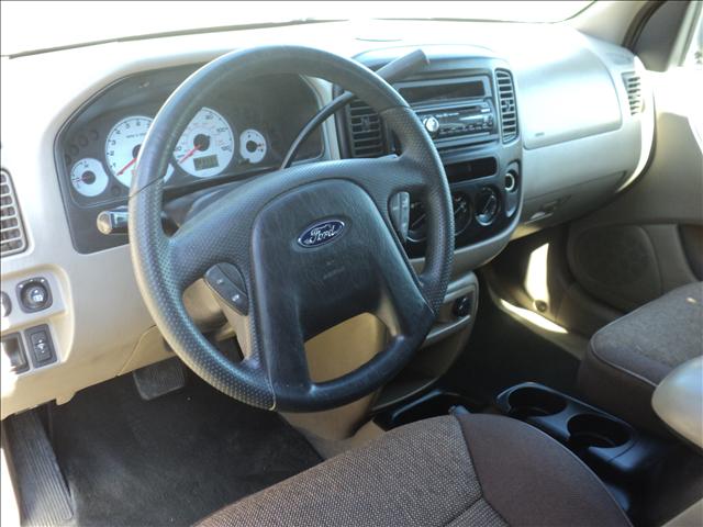 2001 Ford Escape ESi