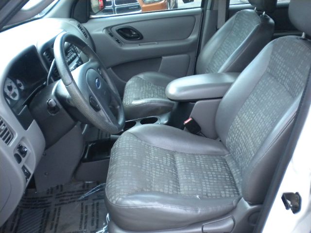 2002 Ford Escape 2WD 4dr V6 XLT