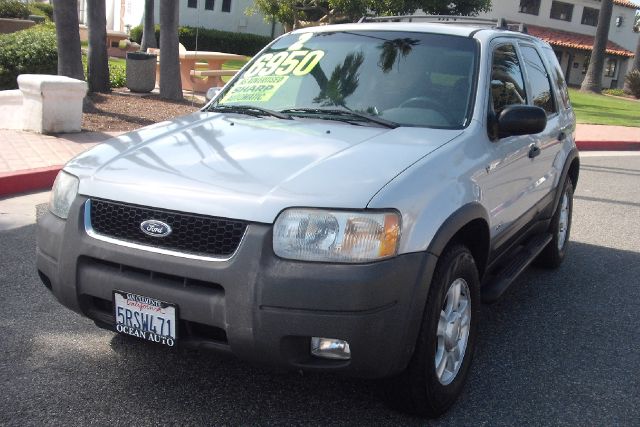 2002 Ford Escape 2008 Toyota LE