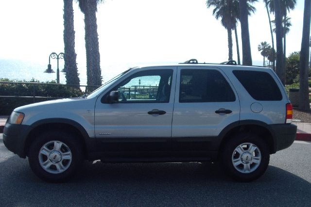 2002 Ford Escape 2008 Toyota LE