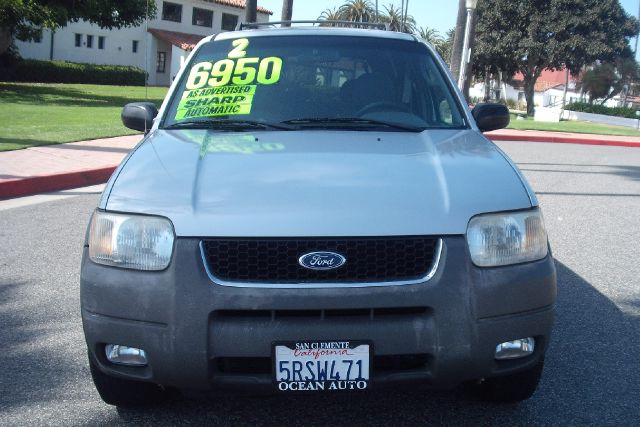 2002 Ford Escape 2008 Toyota LE