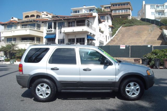 2002 Ford Escape 2008 Toyota LE