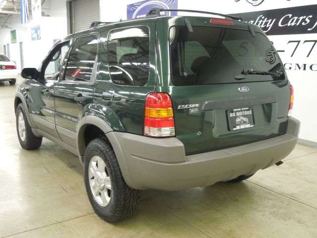 2002 Ford Escape 2008 Toyota LE