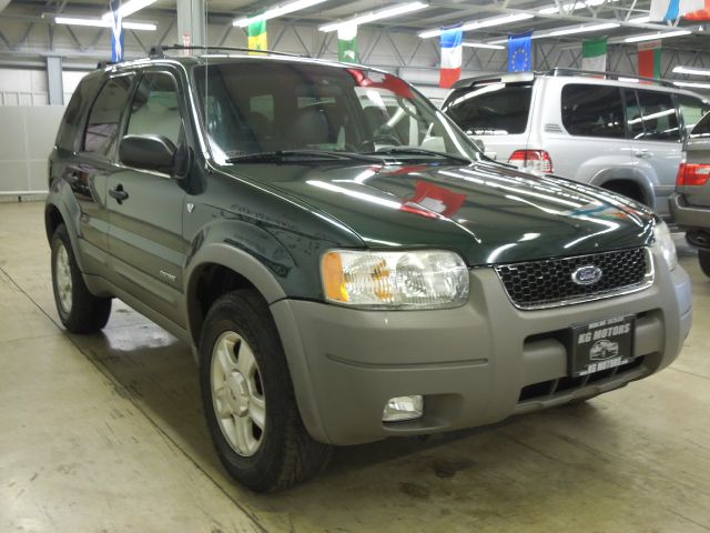 2002 Ford Escape 2008 Toyota LE