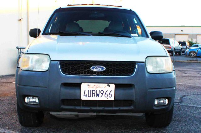 2002 Ford Escape 2008 Toyota LE