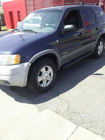 2002 Ford Escape ESi