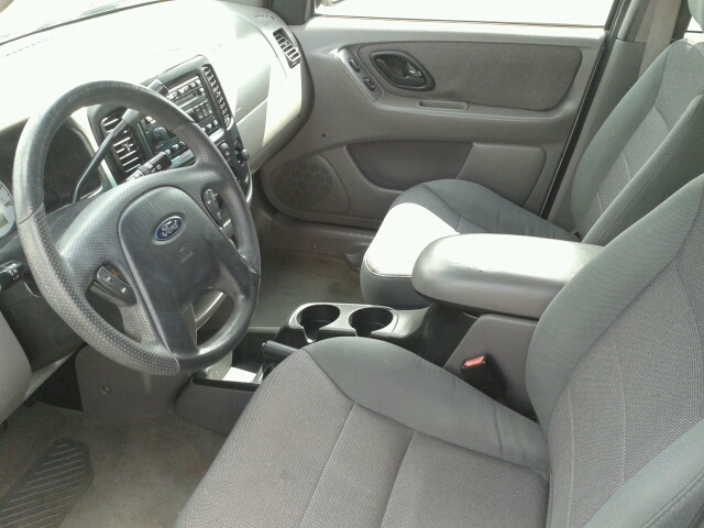 2002 Ford Escape ESi