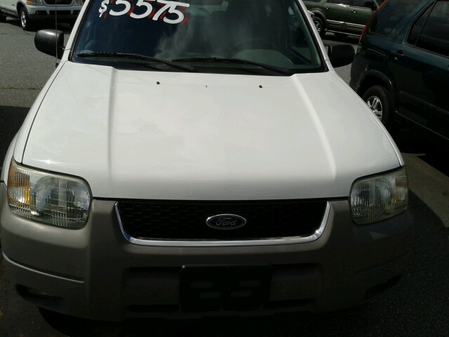 2002 Ford Escape ESi