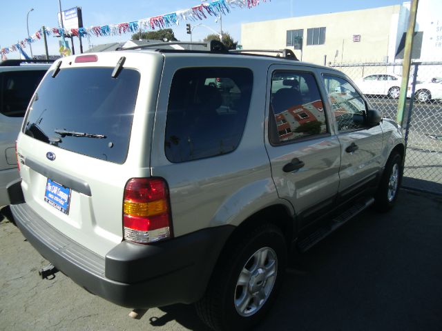 2003 Ford Escape Super