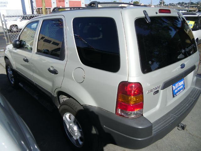 2003 Ford Escape Super