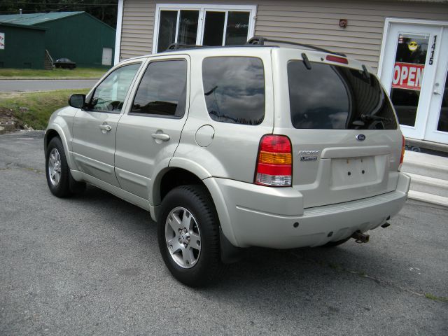 2003 Ford Escape Super