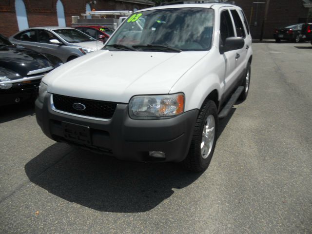 2003 Ford Escape ESi