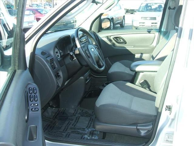 2003 Ford Escape XLS