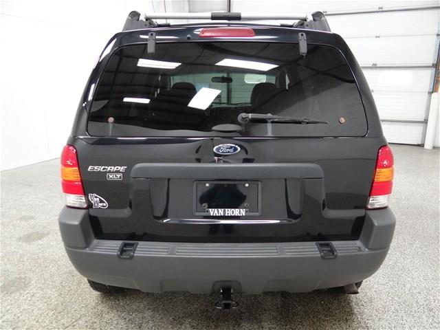 2003 Ford Escape ESi