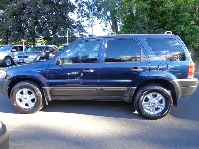 2003 Ford Escape S Touring 4-door