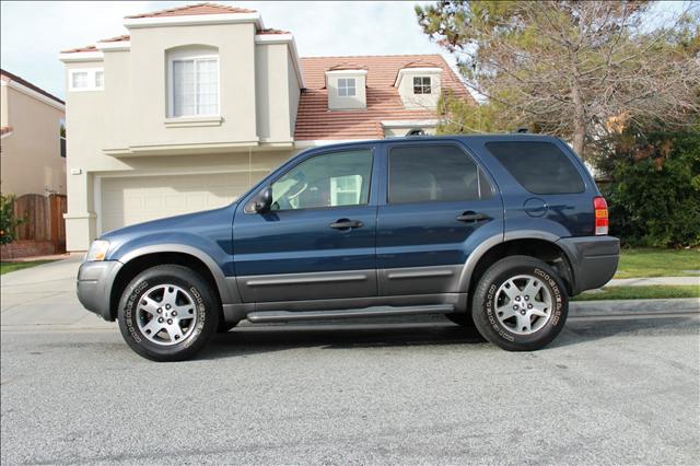 2003 Ford Escape ESi