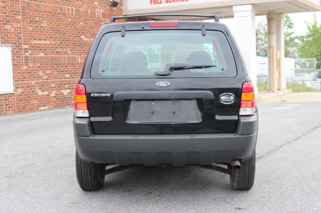 2003 Ford Escape GS 2D Coupe