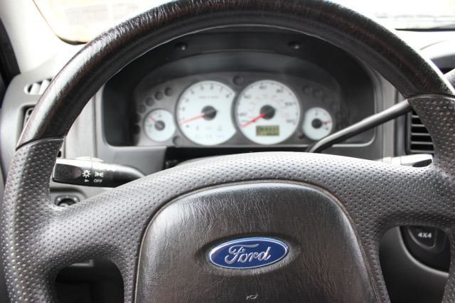 2003 Ford Escape GS 2D Coupe