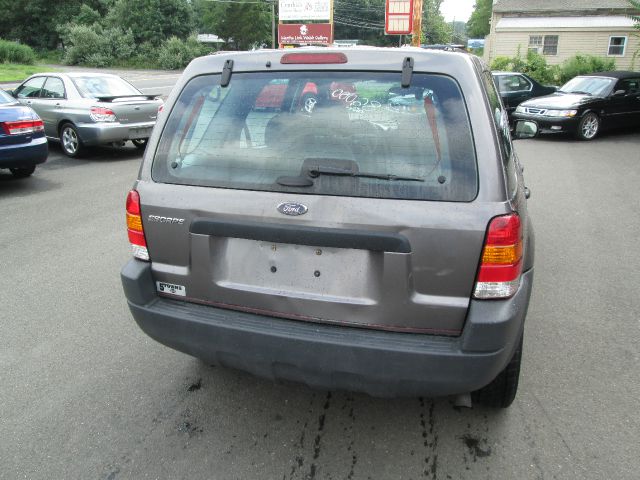 2003 Ford Escape GS 2D Coupe