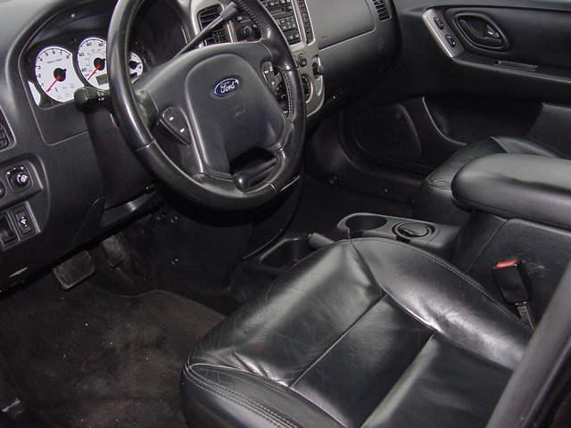 2004 Ford Escape SLT 25