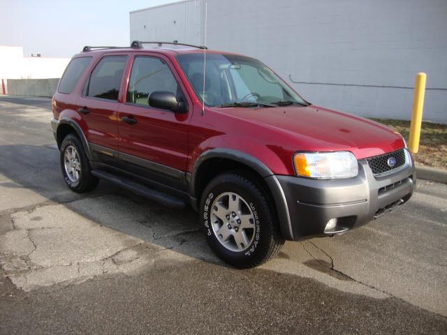 2004 Ford Escape ESi