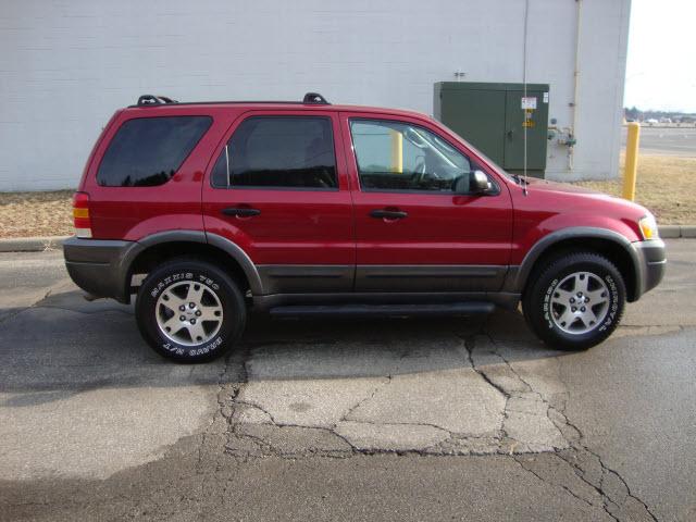 2004 Ford Escape ESi