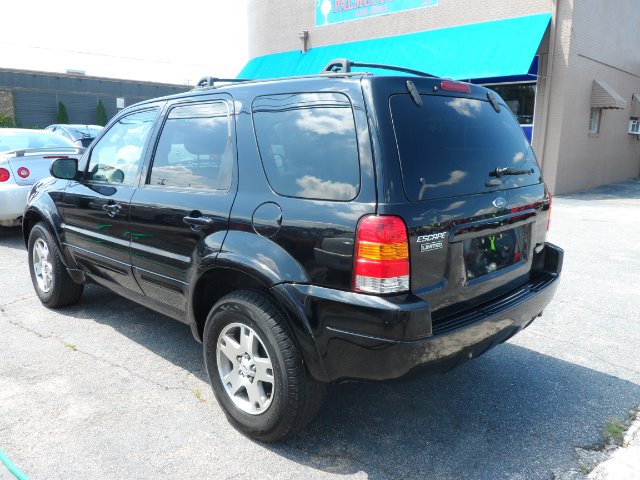 2004 Ford Escape Super