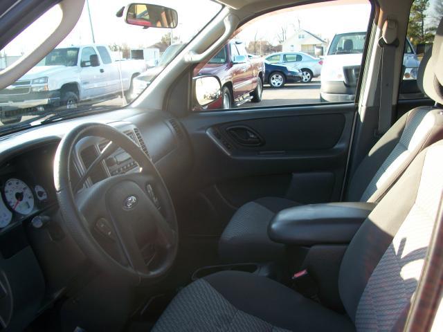 2004 Ford Escape SL 4x4 Regular Cab