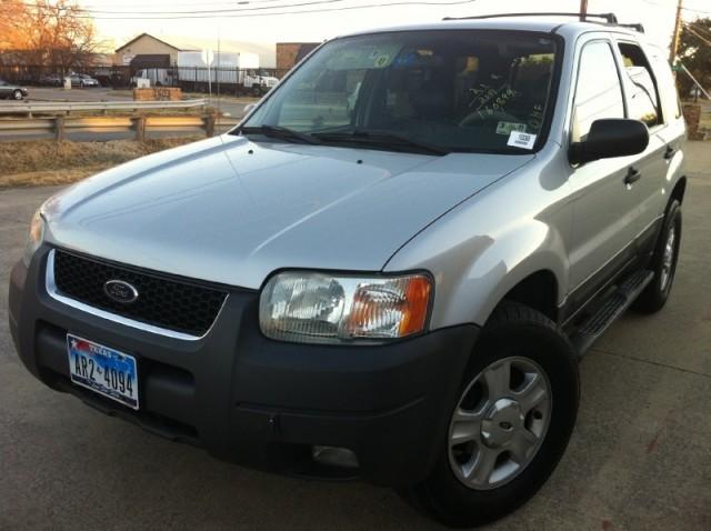 2004 Ford Escape ESi