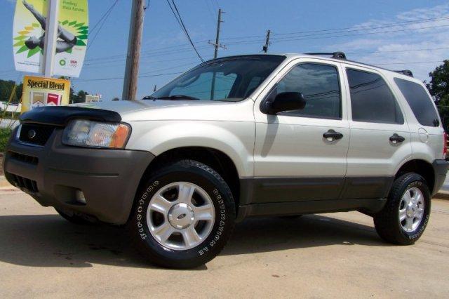 2004 Ford Escape ESi