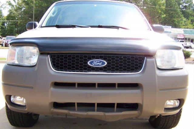 2004 Ford Escape ESi