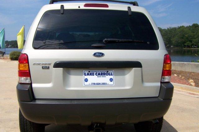 2004 Ford Escape ESi