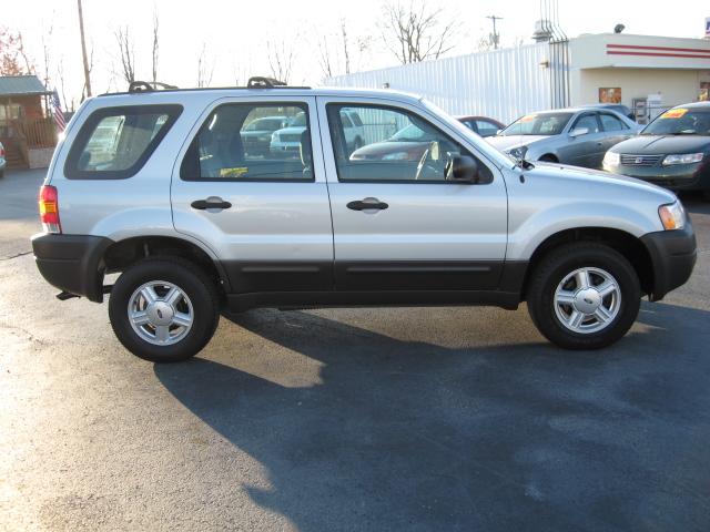 2004 Ford Escape XLS