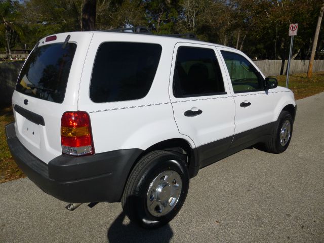 2004 Ford Escape Reg Cab 159.5 WB C5B