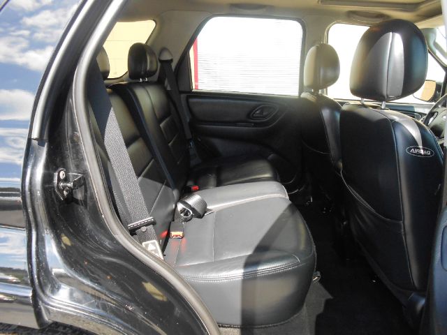 2004 Ford Escape Super