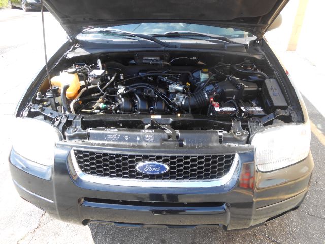 2004 Ford Escape Super