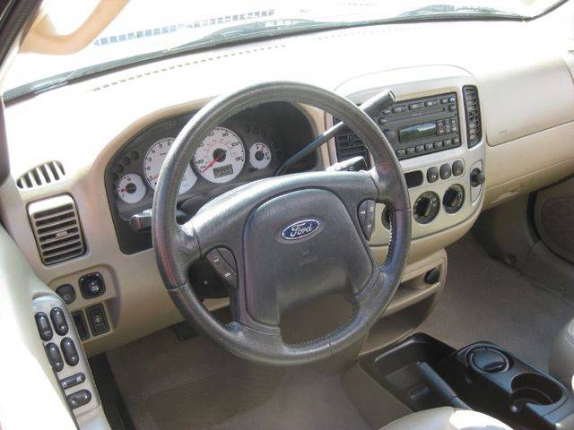 2004 Ford Escape SLT 25