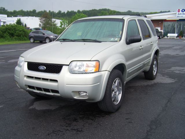 2004 Ford Escape Super