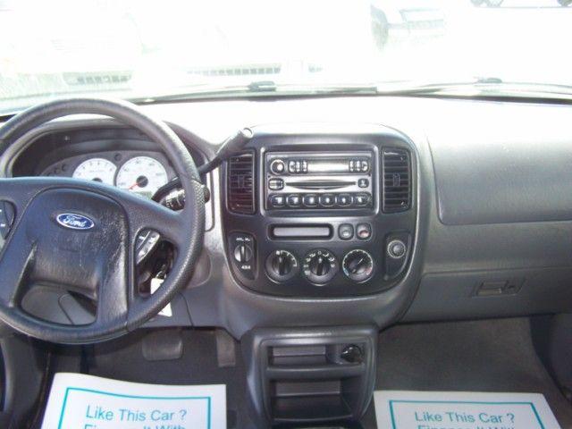 2004 Ford Escape Reg Cab 159.5 WB C5B