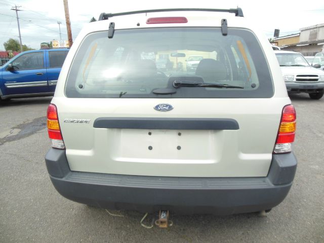 2004 Ford Escape Reg Cab 159.5 WB C5B