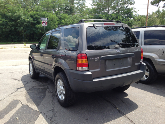 2004 Ford Escape SL 4x4 Regular Cab