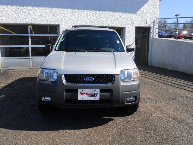 2004 Ford Escape 4dr Sdn XLS