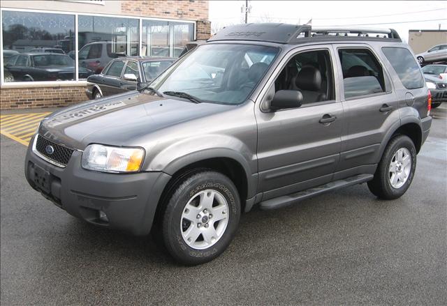 2004 Ford Escape ESi