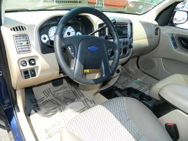 2004 Ford Escape 4WD 5dr EX