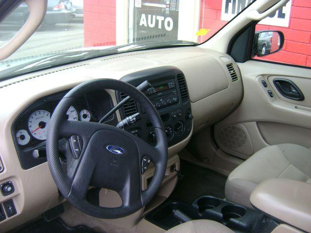 2004 Ford Escape Reg Cab 159.5 WB C5B