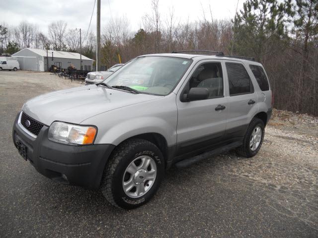 2004 Ford Escape ESi