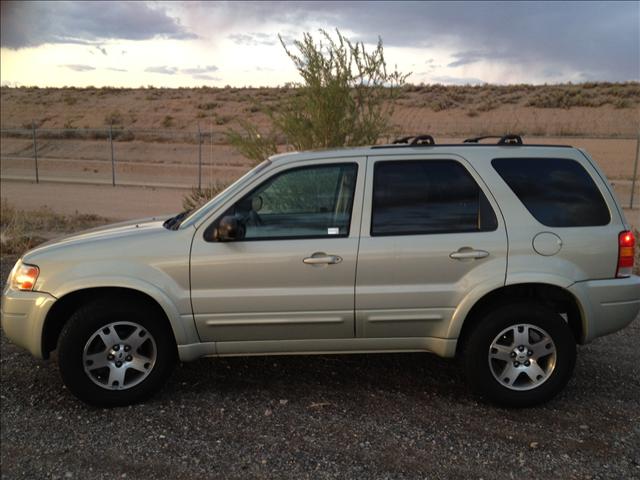 2004 Ford Escape Super