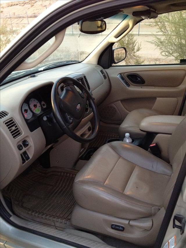 2004 Ford Escape Super