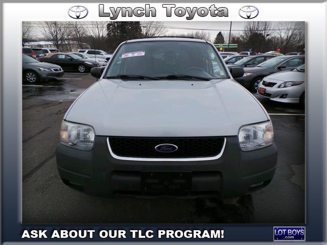 2004 Ford Escape ESi